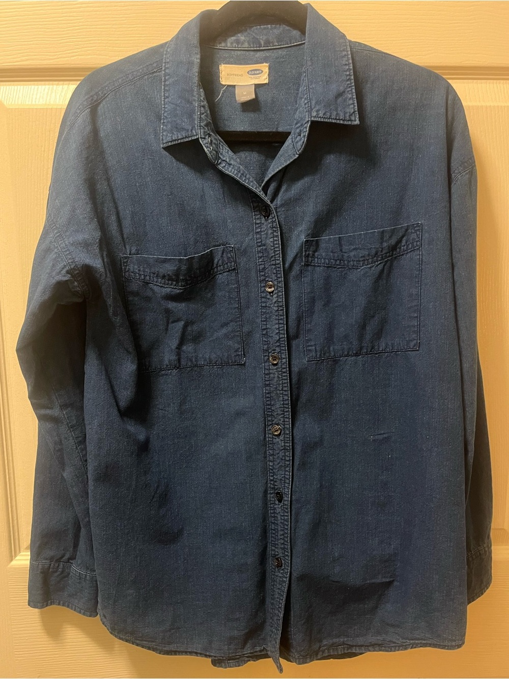 Old Navy Women’s Relaxed Fit Dark Wash Boyfriend Denim Shirt Size Med. Casual